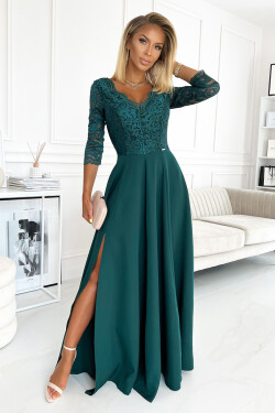 AMBER - Elegantné dlhé dámske krajkové šaty vo fľaškovo zelenej farbe s výstrihom 309-5 XXXL