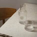 Ferm Living Sklenená karafa Ripple Small 500 ml
