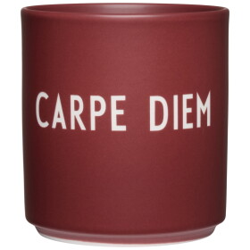 DESIGN LETTERS Porcelánový hrnček Carpe Diem Burgundy 300 ml