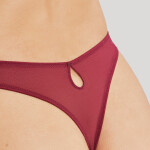 Cleo Alexis Thong berry 10479