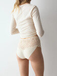 Vysoké nohavičky Pretty Micro Maxi01 v krémovej farbe Creamy Dream – TRIUMPH CREAMY DREAM S
