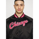 Mitchell Ness NBA Chicago Bulls Ľahká bunda STJKMG18013-CBUBLCK pánska