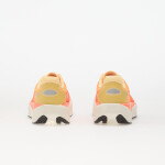 Tenisky New Balance FuelCell Rebel v5 Tangerine Heat/ Silver Metallic EUR 39