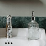 Strömshaga Sklenený zásobník na mydlo Clear