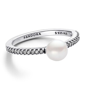 Pandora Blyštivý strieborný prsteň s pravou perlou Timeless 193158C01 50 mm