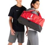 Nike Academy Team M Hardcase CU8096 657 červená 37l