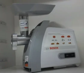 BOSCH MFW45020 / Mlynček na mäso / 500W / veľký plniaci otvor / spracovanie 2.7kg-min (MFW45020)