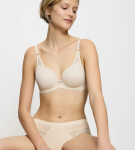 AURA SPOTLIGHT - ľahko vystužená podprsenka s kosticami a čipkou Triumph CREAMY DREAM 90A