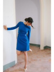S419 Šaty s ozdobnými gombíkmi v páse - kráľovská modrá EU M