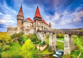 ENJOY Puzzle Korvínov hrad, Hunedoara, Rumunsko