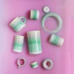 Studio Arhoj Porcelánový hrnček s uškom Juicy Guava 300 ml