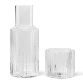 Ferm Living Sklenená karafa Ripple Small 500 ml