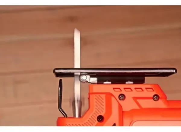 BlackDecker BES603-QS / Priamočiara kyvadlová píla / 400W / Zdvih 18 mm / Variabilná rýchlosť (BES603-QS)