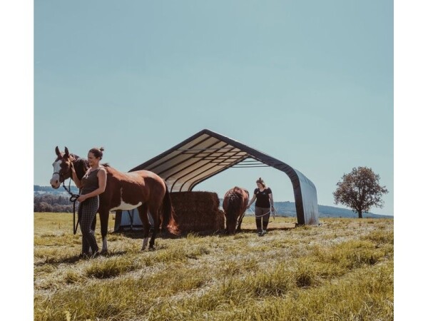 Plachtový prístrešok – ShelterLogic Run-In-Shed 6,7 × 6,1 m zelený