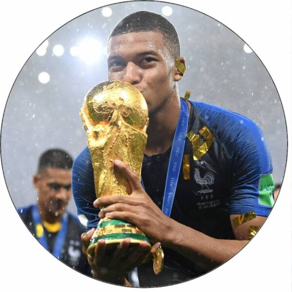 Jedlý papier Kilian Mbappé s víťaznou trofejou 19,5 cm - Pictu Hap - Pictu Hap