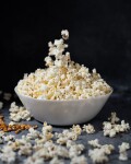 Vilgain Popcorn do mikrovlnky BIO – solený zo žltej kukurice 90 g