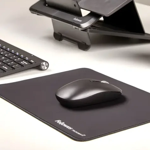 Fellowes BREYTA XL čierna / Podložka pod myš / 280 x 210 mm / Antimikrobiálna úprava Microban