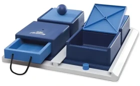 TRIXIE Dog Activity Poker Box modrá / Interaktívna hračka pre psov / plast / 31 x 31 cm (G14-32012)