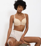 Triumph - Wild Rose Sensation: tvarovacia podprsenka s košíčkom Spacer Cup Triumph NUDE BEIGE 75F