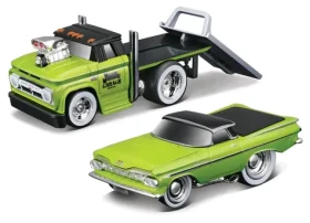 Maisto Muscle Transports - 1966 Chevrolet C60 Flatbed Chevrolet El Camino