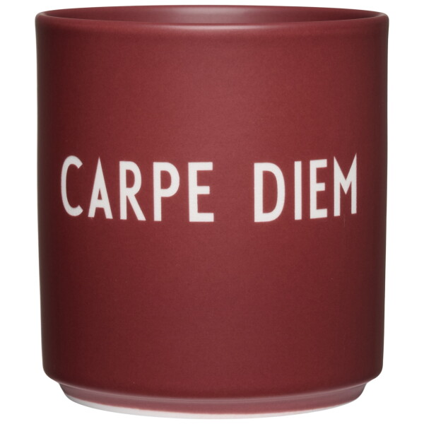 DESIGN LETTERS Porcelánový hrnček Carpe Diem Burgundy 300 ml