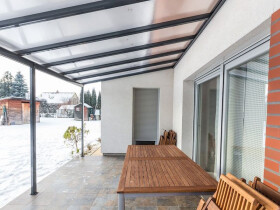Hliníková pergola Terrassendach Original - antracit (4,26 × 4,06 m)