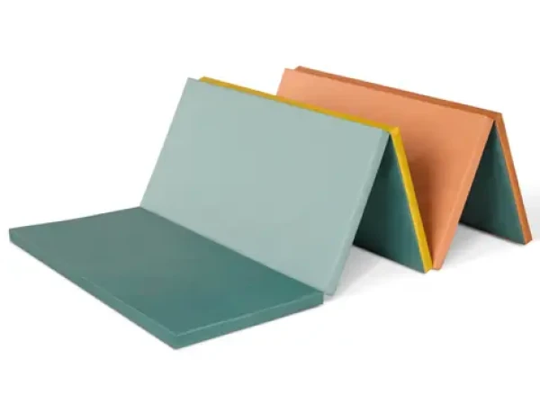 B-Toys Penová podložka skladacia WonderTumble / od 3 rokov (BX2446ZBT)