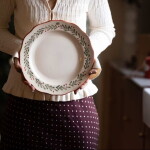 Strömshaga Keramický tanier Esther Lingonberry Ø 28,5 cm
