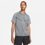 Pánske tričko Dri-FIT ADV TechKnit Ultra M DM4753-010 - Nike S