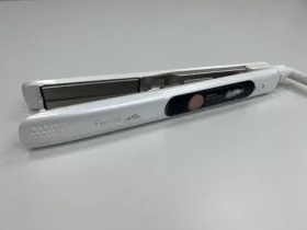 ETA Fenite 3337 90000 biela / Parná žehlička na vlasy / 40W / doštičky 25x90.5 mm / 4 teploty 160-220 ° C / nádržka 7.5 ml (ETA333790000)