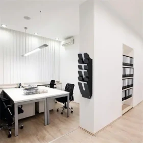 Durable FLEXIPLUS 6 čierna, vertikálna / Držiak na letáky / A4 / 6 priehradok (1700008061)