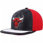 Mitchell & Ness Chicago Bulls NBA Day One Snapback Bulls Cap 6HSSMM19224-CBUBKWH OSFM