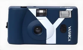 Yashica MF-1 Prussian Blue / Analógový fotoaparát / 35mm film / ohnisko 31 mm f/11 / vstavaný blesk (YAS-SACMF1Y-DB)