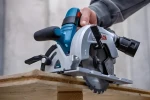 BOSCH GKS 18V-57-2 Professional / Aku okružná píla / 18V / hĺbka rezu 57 mm / bez aku a nabíjačky (06016C1100)