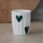 Eulenschnitt Porcelánový hrnek Hearts 290 ml – green