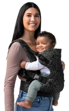 Infantino Flip 4v1 Convertible Leopard čierna / Nosítko / 4 spôsoby nosenia / od 3,6 do 14,5 kg (300144-01INF)