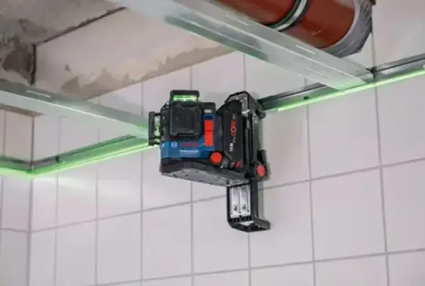 BOSCH DK 20 čierna / Montážny držiak / Pre laser GLL 18V-120-33 CG a držiak LB 10 / Výškovo nastaviteľný 100 mm (1608M00C4C)