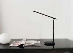 Colorway Stolná LED lampička s integrovanou batériou čierna / Stolná LED lampička / Integrovaná batéria (CW-DL02B-B)