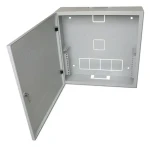 Xtendlan sivá / Nástenný rozvádzač / 2U+4U / 540×150×550 mm / perforované dvere (WER-541555U4-GR)