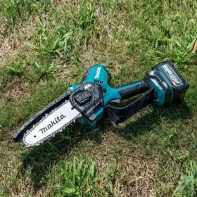Makita Aku prerezávacia píla 150 mm XGT 40V bez aku / Aku prerezávacia píla / 590 W / bez aku a nabíjačky (UC029GZ01)