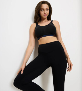 Triumph Triaction Cardio Flow - Minimalizačná športová podprsenka pre extra podporu Triumph BLACK 90C