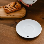 Bella Rose Porcelánová podšálka Čierne srdce 15 cm