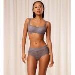 Dámska podprsenka Body Make-Up Illusion Lace Balconette Bra - Triumph naze béžová (00NZ) 075B