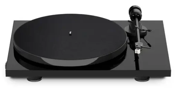 Pro-Ject E1 + AT3600L - High Gloss Black / Gramofón / remienkový / RCA kábel 1.23m (9pe1bat)