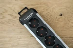 Brennenstuhl Premium-Alu-Line čierna / strieborná / Predlžovací kábel / 6 zásuviek / 3 m / s vypínačom (1391030600)