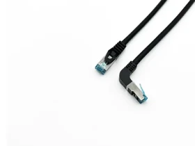 Equip Cat6A S/FTP lomený čierna / Patch kábel / RJ-45 rovný-lomený / 0,5 m / LSZH / PoE+ (605897)