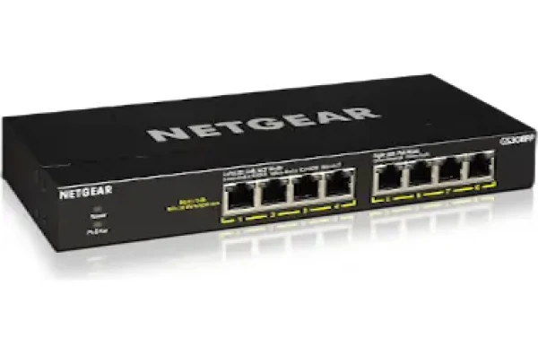 Netgear GS308PP-100EUS / Switch / 8x Gigabit RJ45 / Unmanaged / PoE+ 802.3at / 100 W (GS308PP-100EUS)