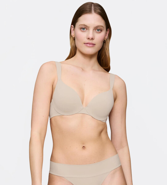 BODY MAKE-UP ILLUSION - podprsenka s pohodlným drôtom pre každodenné pohodlie Triumph NUDE BEIGE 70B