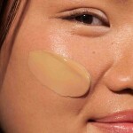 MÁDARA SKINONYM Polomatný Make-up s peptídmi Golden Sand