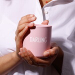 DESIGN LETTERS Porcelánový hrnček Darling Pink 300 ml